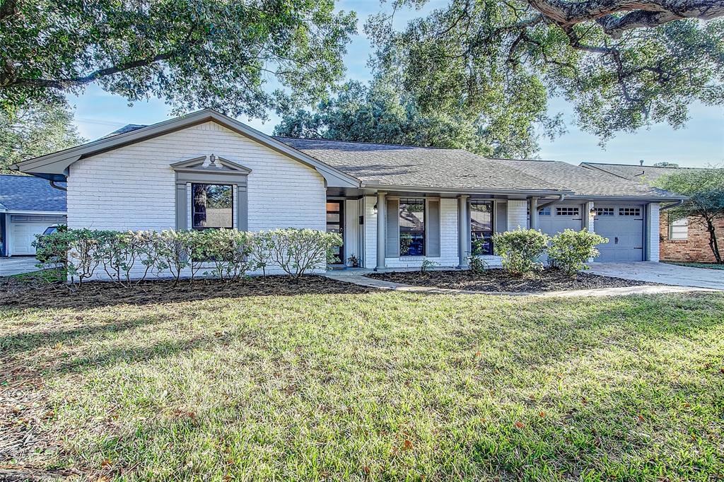 10411 1 Timberwood Drive, Houston, Texas 77043, 3 Bedrooms Bedrooms, 3 Rooms Rooms,2 BathroomsBathrooms,Single-family,For Sale,Timberwood,31376309