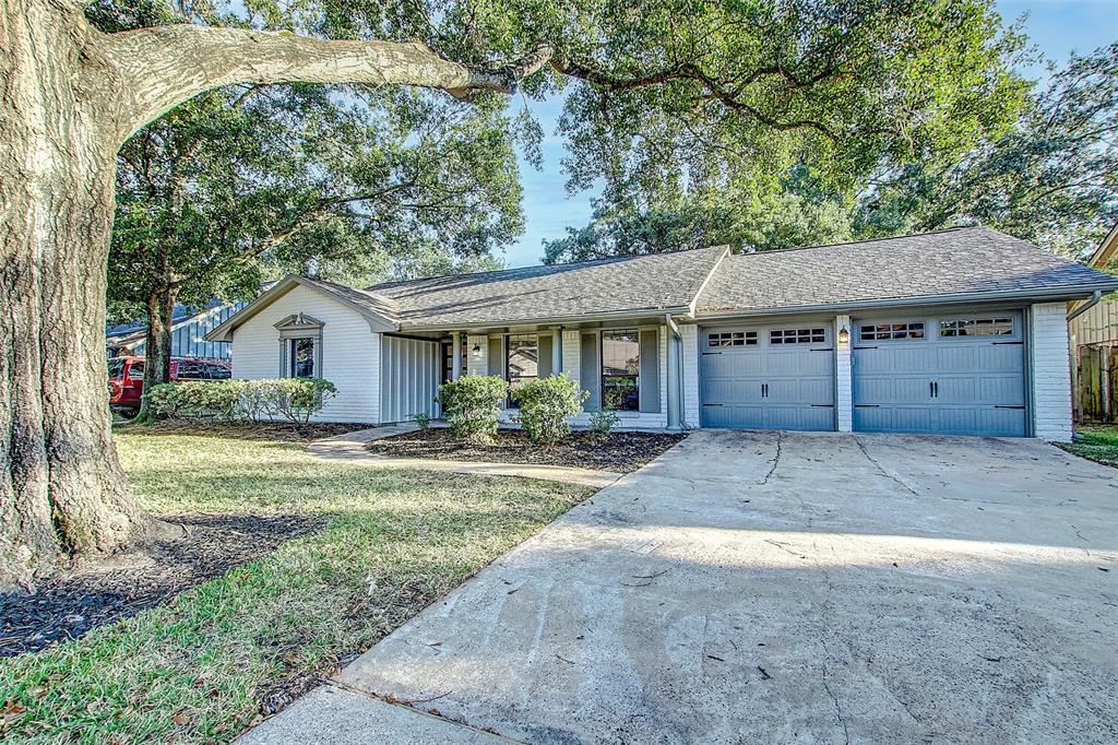 10411 1 Timberwood Drive, Houston, Texas 77043, 3 Bedrooms Bedrooms, 3 Rooms Rooms,2 BathroomsBathrooms,Single-family,For Sale,Timberwood,31376309