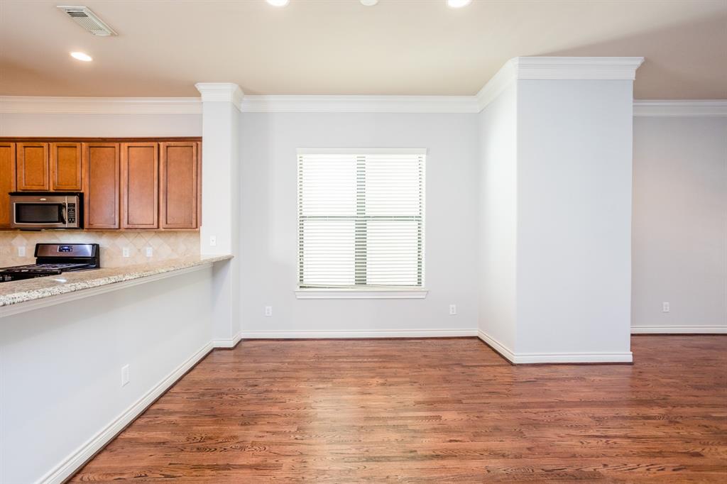 1705 4 Edwards Street, Houston, Texas 77007, 3 Bedrooms Bedrooms, 5 Rooms Rooms,3 BathroomsBathrooms,Single-family,For Sale,Edwards,55786163