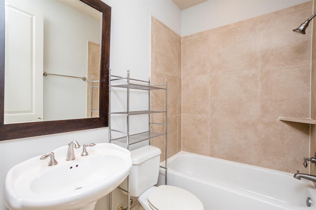 1705 4 Edwards Street, Houston, Texas 77007, 3 Bedrooms Bedrooms, 5 Rooms Rooms,3 BathroomsBathrooms,Single-family,For Sale,Edwards,55786163