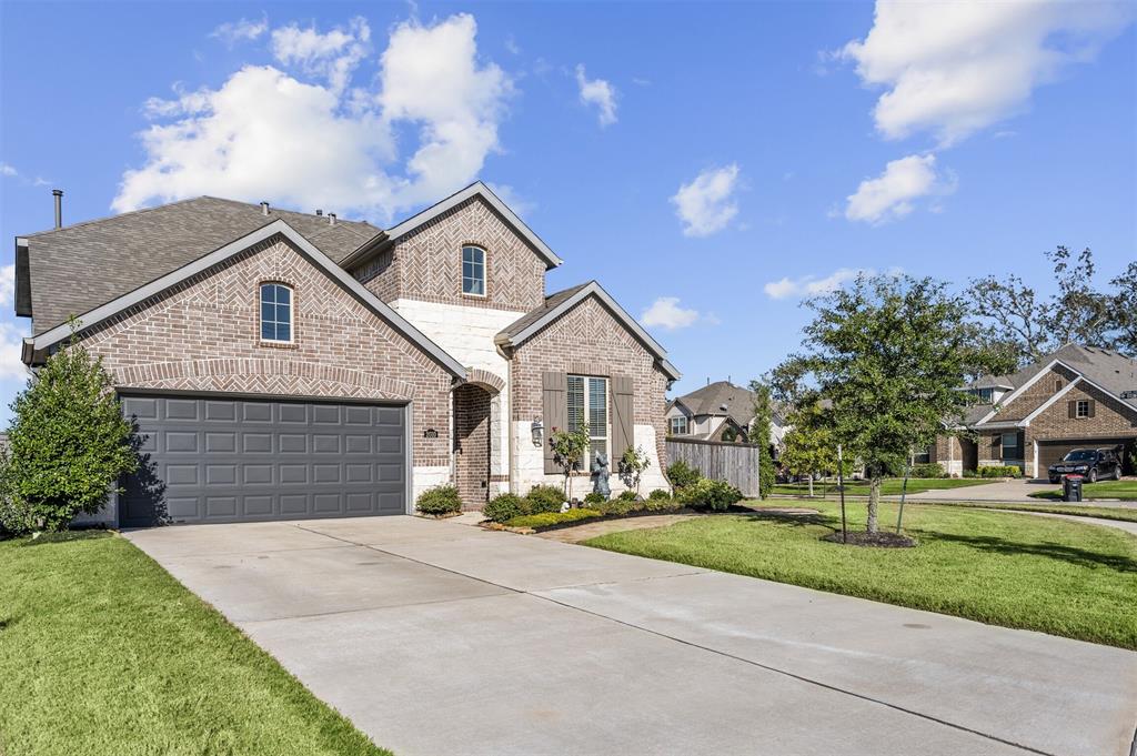 2010 2 Clyde Falls Drive, Richmond, Texas 77469, 4 Bedrooms Bedrooms, 11 Rooms Rooms,4 BathroomsBathrooms,Single-family,For Sale,Clyde Falls,18491846