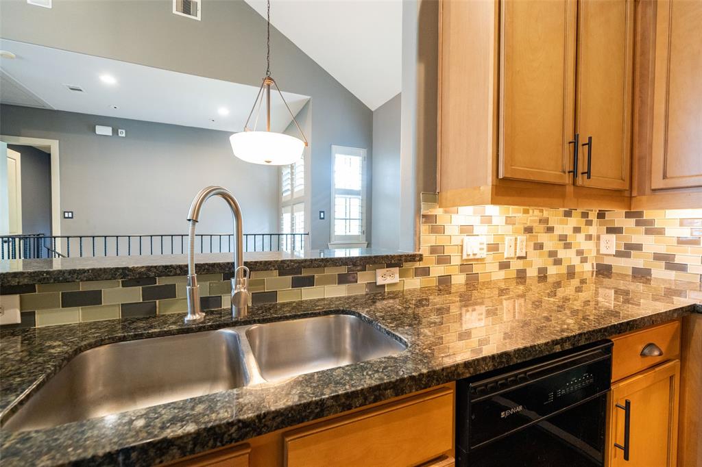 5008 2 Schuler Street, Houston, Texas 77007, 3 Bedrooms Bedrooms, 3 Rooms Rooms,2 BathroomsBathrooms,Single-family,For Sale,Schuler,52780186