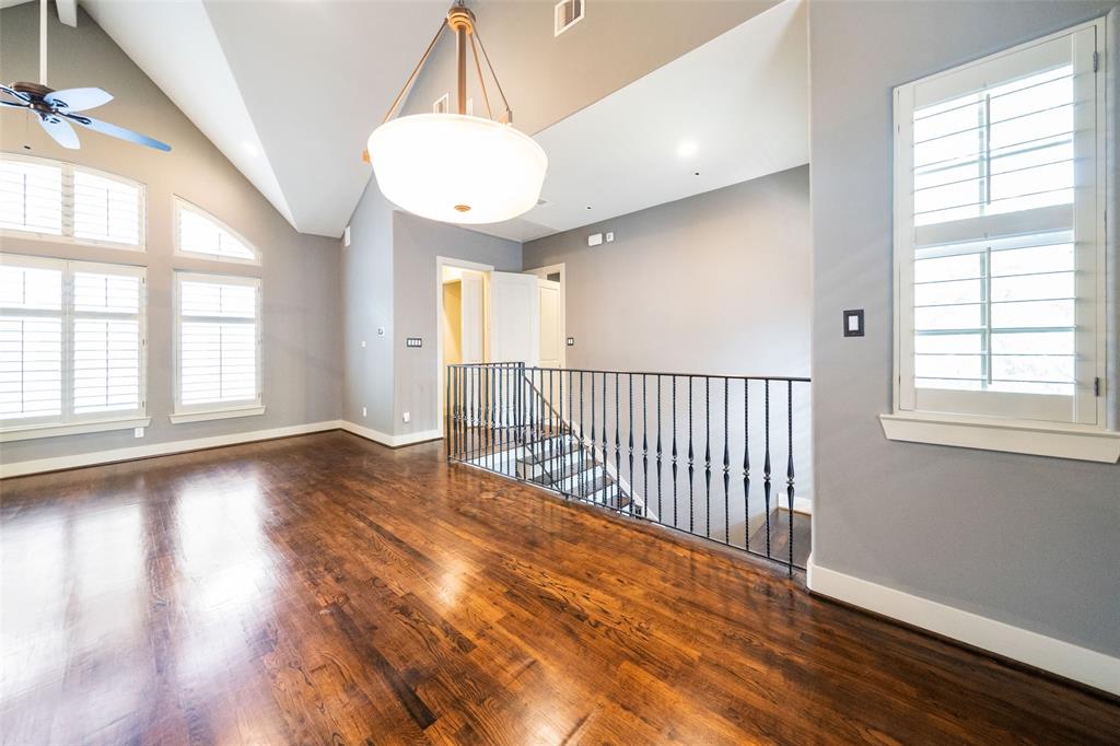 5008 2 Schuler Street, Houston, Texas 77007, 3 Bedrooms Bedrooms, 3 Rooms Rooms,2 BathroomsBathrooms,Single-family,For Sale,Schuler,52780186