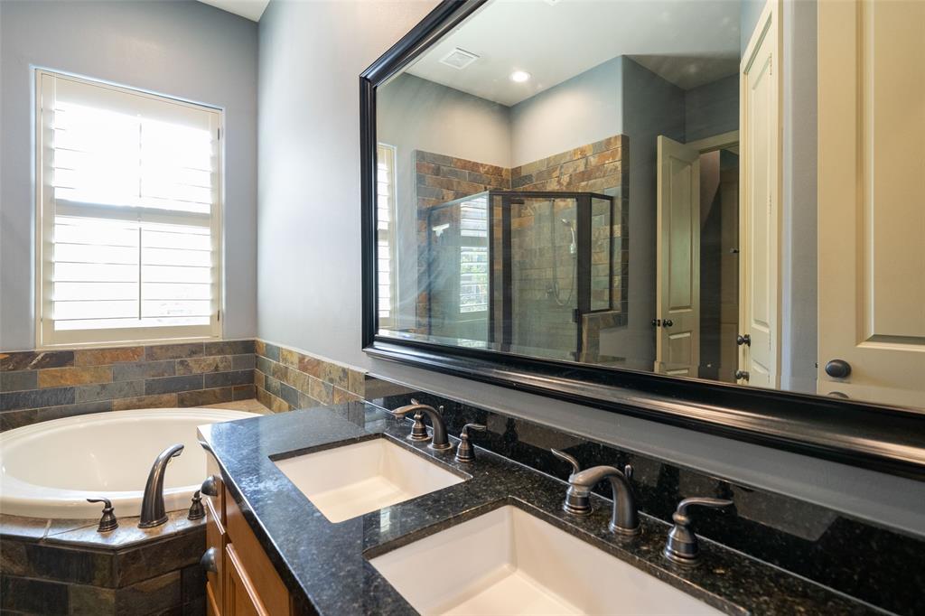5008 2 Schuler Street, Houston, Texas 77007, 3 Bedrooms Bedrooms, 3 Rooms Rooms,2 BathroomsBathrooms,Single-family,For Sale,Schuler,52780186