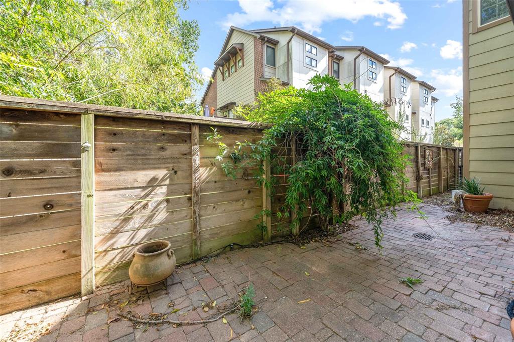 5008 2 Schuler Street, Houston, Texas 77007, 3 Bedrooms Bedrooms, 3 Rooms Rooms,2 BathroomsBathrooms,Single-family,For Sale,Schuler,52780186