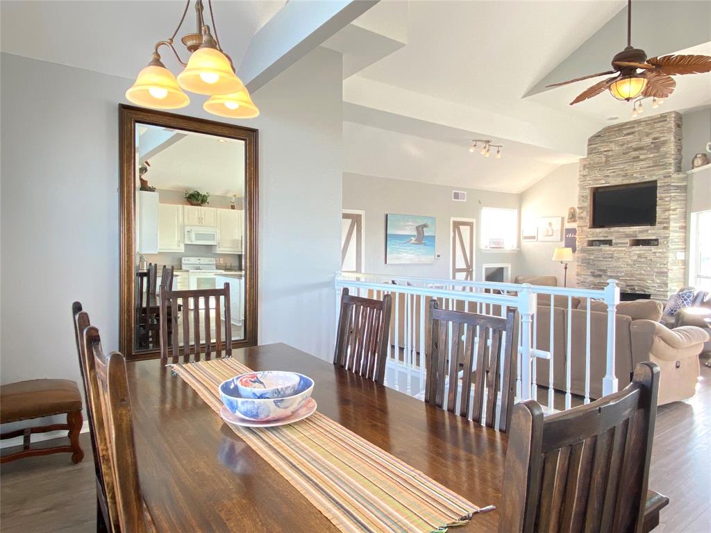 13663 2 Mutiny Lane, Galveston, Texas 77554, 3 Bedrooms Bedrooms, 6 Rooms Rooms,2 BathroomsBathrooms,Single-family,For Sale,Mutiny,62960826