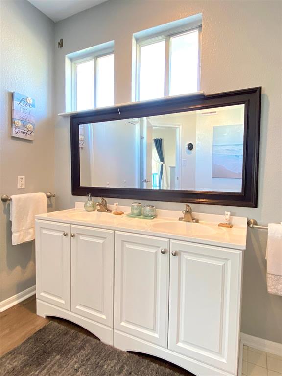 13663 2 Mutiny Lane, Galveston, Texas 77554, 3 Bedrooms Bedrooms, 6 Rooms Rooms,2 BathroomsBathrooms,Single-family,For Sale,Mutiny,62960826