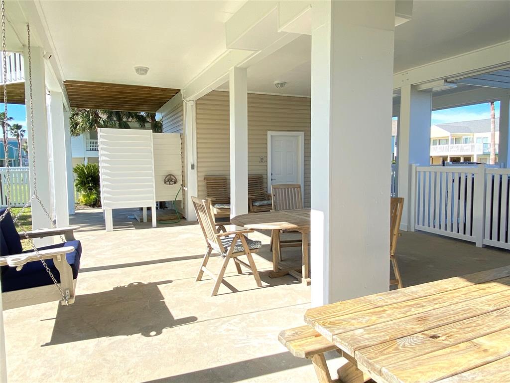 13663 2 Mutiny Lane, Galveston, Texas 77554, 3 Bedrooms Bedrooms, 6 Rooms Rooms,2 BathroomsBathrooms,Single-family,For Sale,Mutiny,62960826