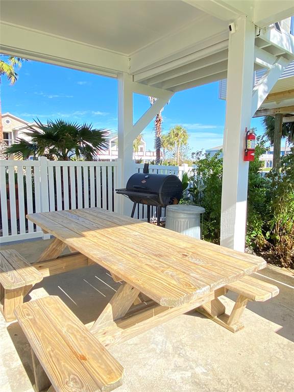 13663 2 Mutiny Lane, Galveston, Texas 77554, 3 Bedrooms Bedrooms, 6 Rooms Rooms,2 BathroomsBathrooms,Single-family,For Sale,Mutiny,62960826