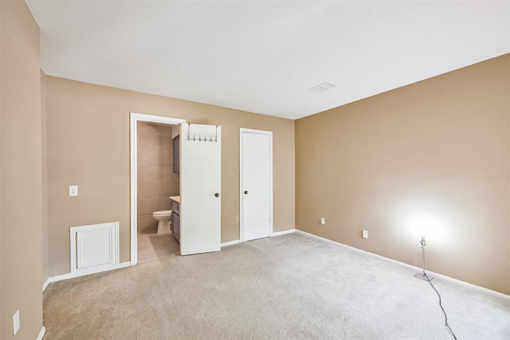 4404 2 Basswood Lane, Bellaire, Texas 77401, 3 Bedrooms Bedrooms, 7 Rooms Rooms,2 BathroomsBathrooms,Single-family,For Sale,Basswood,80721793