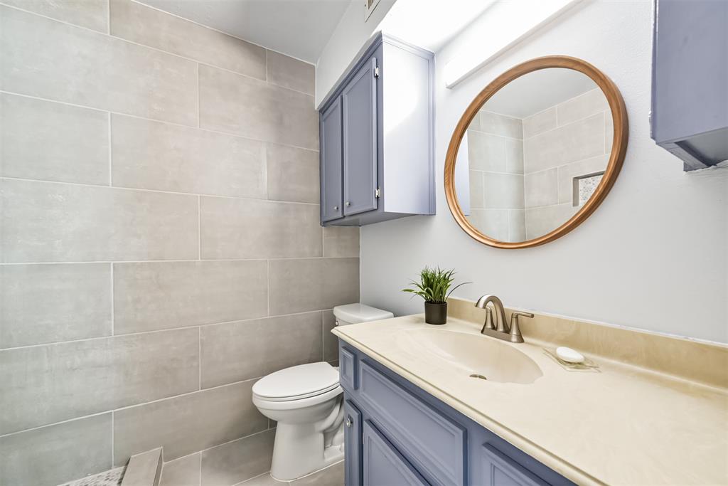 4404 2 Basswood Lane, Bellaire, Texas 77401, 3 Bedrooms Bedrooms, 7 Rooms Rooms,2 BathroomsBathrooms,Single-family,For Sale,Basswood,80721793