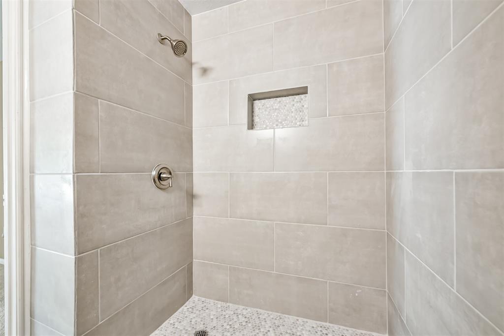 4404 2 Basswood Lane, Bellaire, Texas 77401, 3 Bedrooms Bedrooms, 7 Rooms Rooms,2 BathroomsBathrooms,Single-family,For Sale,Basswood,80721793
