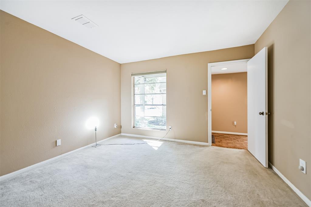 4404 2 Basswood Lane, Bellaire, Texas 77401, 3 Bedrooms Bedrooms, 7 Rooms Rooms,2 BathroomsBathrooms,Single-family,For Sale,Basswood,80721793