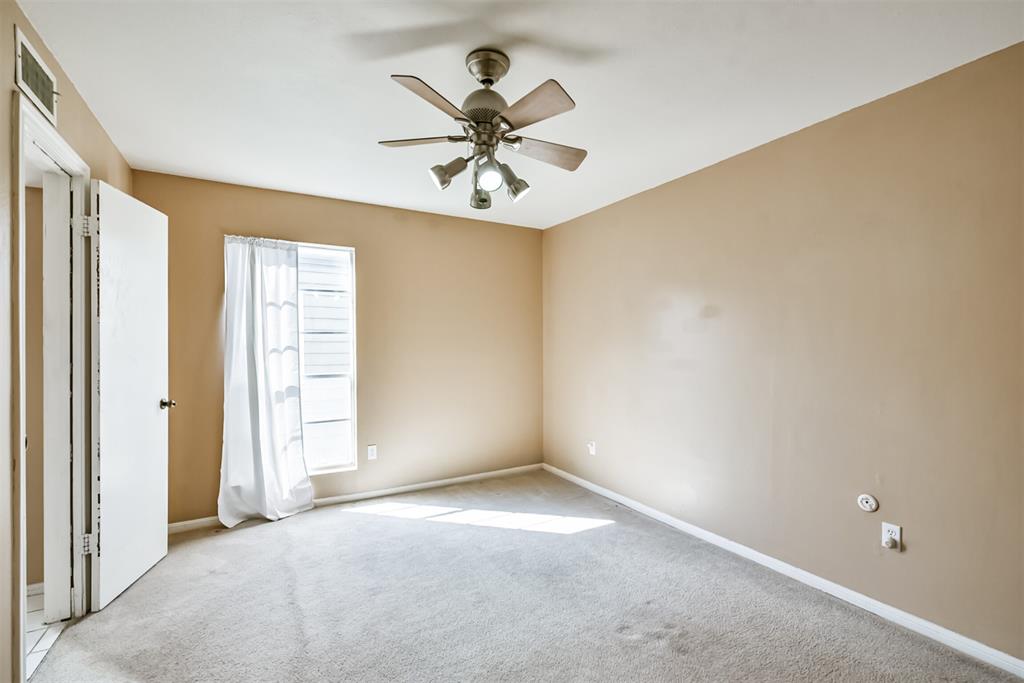 4404 2 Basswood Lane, Bellaire, Texas 77401, 3 Bedrooms Bedrooms, 7 Rooms Rooms,2 BathroomsBathrooms,Single-family,For Sale,Basswood,80721793