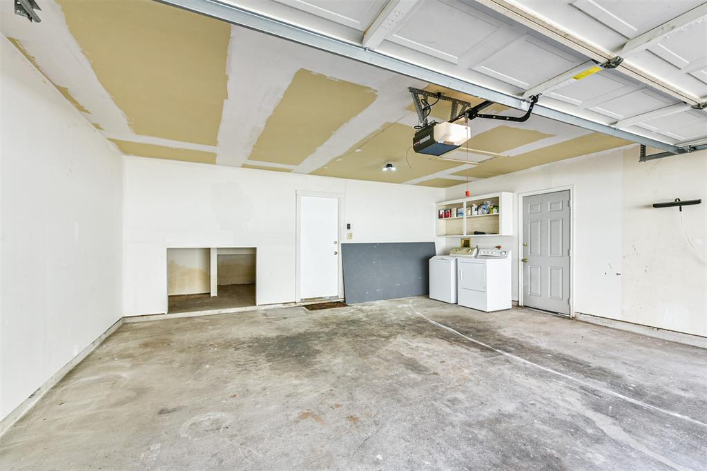 4404 2 Basswood Lane, Bellaire, Texas 77401, 3 Bedrooms Bedrooms, 7 Rooms Rooms,2 BathroomsBathrooms,Single-family,For Sale,Basswood,80721793
