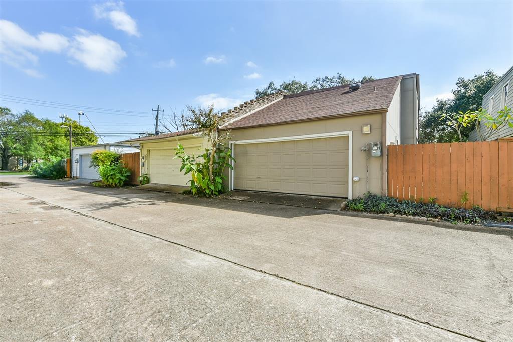 4404 2 Basswood Lane, Bellaire, Texas 77401, 3 Bedrooms Bedrooms, 7 Rooms Rooms,2 BathroomsBathrooms,Single-family,For Sale,Basswood,80721793