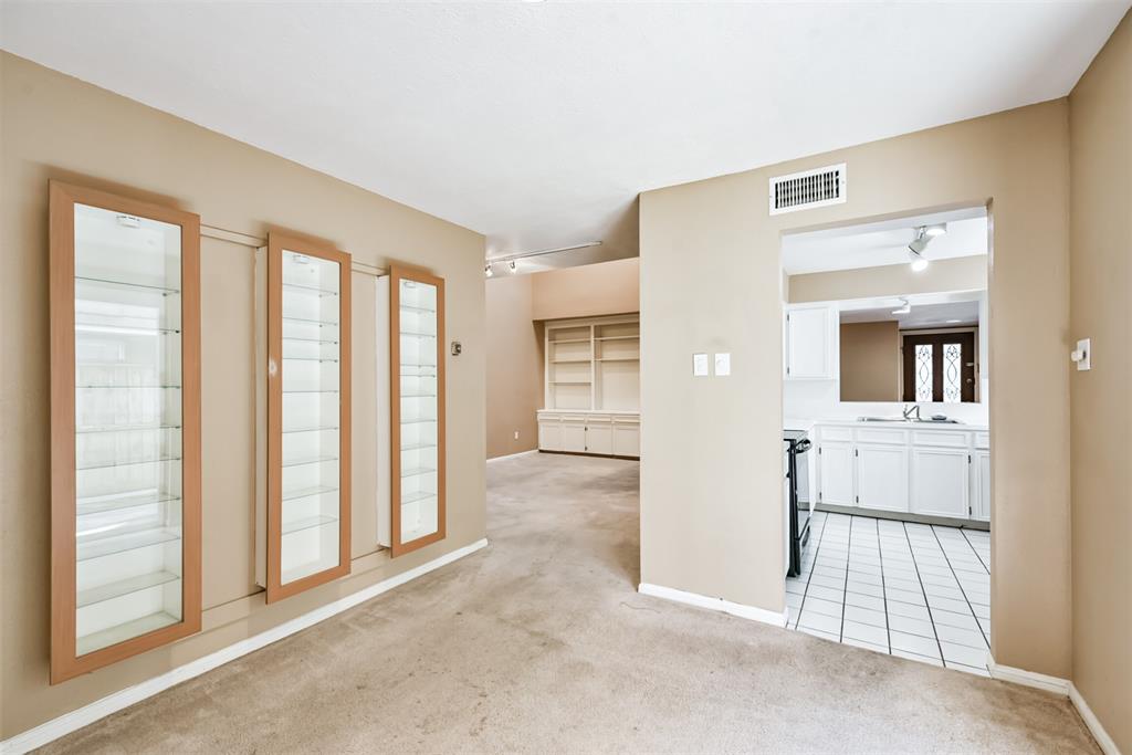 4404 2 Basswood Lane, Bellaire, Texas 77401, 3 Bedrooms Bedrooms, 7 Rooms Rooms,2 BathroomsBathrooms,Single-family,For Sale,Basswood,80721793