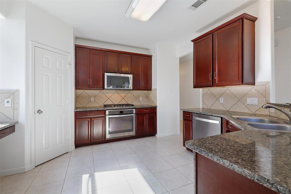 2205 2 Rocky Cove Court, Pearland, Texas 77584, 4 Bedrooms Bedrooms, 12 Rooms Rooms,2 BathroomsBathrooms,Single-family,For Sale,Rocky Cove,62582825