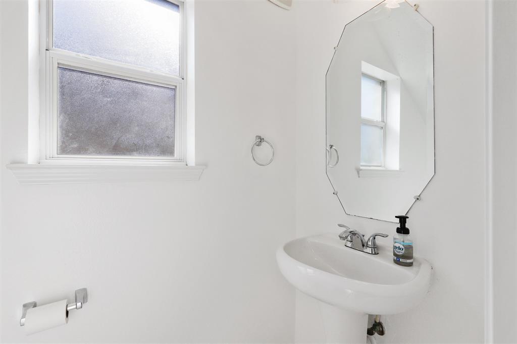 2205 2 Rocky Cove Court, Pearland, Texas 77584, 4 Bedrooms Bedrooms, 12 Rooms Rooms,2 BathroomsBathrooms,Single-family,For Sale,Rocky Cove,62582825