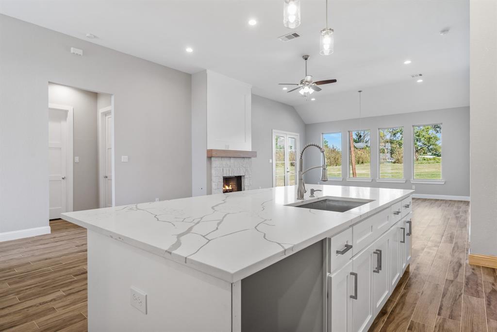 227 1 Hampton Glen Road, Montgomery, Texas 77356, 3 Bedrooms Bedrooms, 6 Rooms Rooms,2 BathroomsBathrooms,Single-family,For Sale,Hampton Glen,61315125