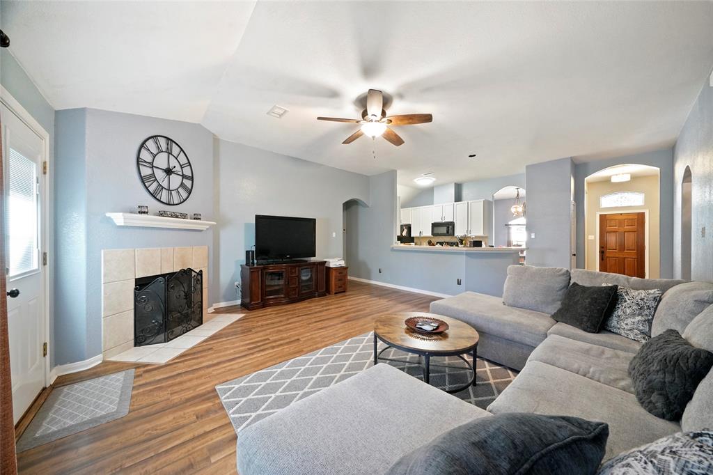12207 1 Browning Drive, Montgomery, Texas 77356, 4 Bedrooms Bedrooms, 9 Rooms Rooms,2 BathroomsBathrooms,Single-family,For Sale,Browning,62089973