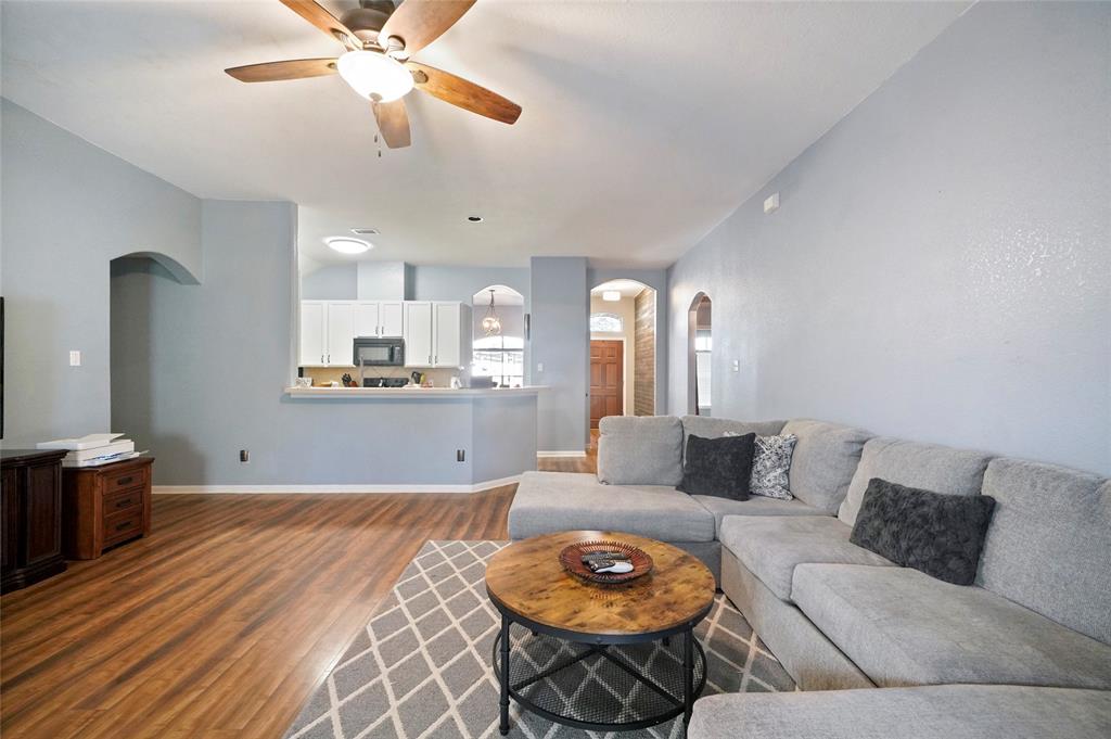 12207 1 Browning Drive, Montgomery, Texas 77356, 4 Bedrooms Bedrooms, 9 Rooms Rooms,2 BathroomsBathrooms,Single-family,For Sale,Browning,62089973