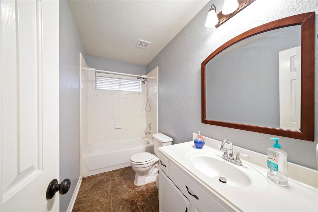 12207 1 Browning Drive, Montgomery, Texas 77356, 4 Bedrooms Bedrooms, 9 Rooms Rooms,2 BathroomsBathrooms,Single-family,For Sale,Browning,62089973
