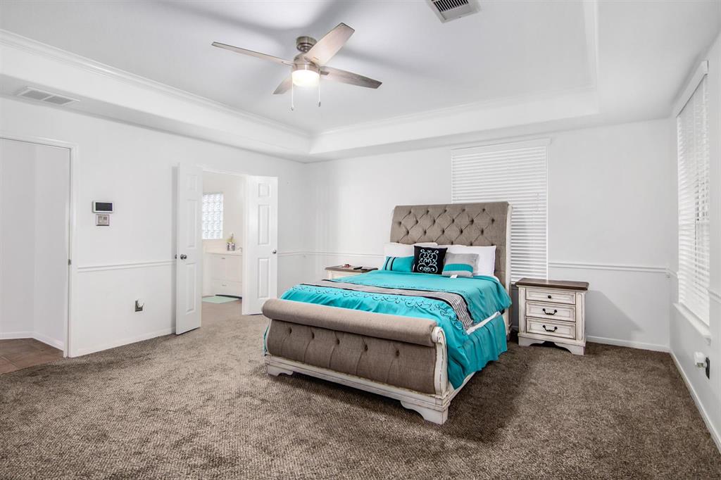 13801 2 Cove Landing Lane, Rosharon, Texas 77583, 5 Bedrooms Bedrooms, 9 Rooms Rooms,3 BathroomsBathrooms,Single-family,For Sale,Cove Landing,63541040