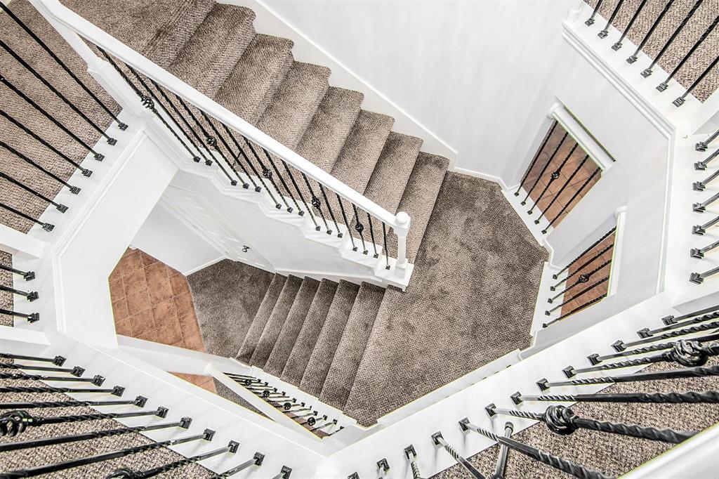 13801 2 Cove Landing Lane, Rosharon, Texas 77583, 5 Bedrooms Bedrooms, 9 Rooms Rooms,3 BathroomsBathrooms,Single-family,For Sale,Cove Landing,63541040