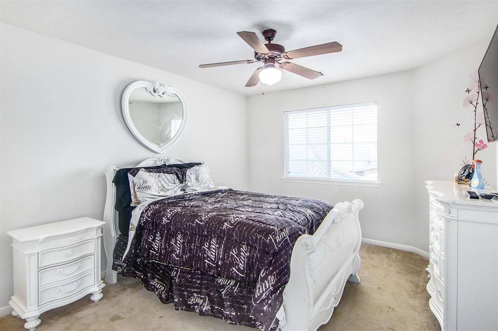 13801 2 Cove Landing Lane, Rosharon, Texas 77583, 5 Bedrooms Bedrooms, 9 Rooms Rooms,3 BathroomsBathrooms,Single-family,For Sale,Cove Landing,63541040