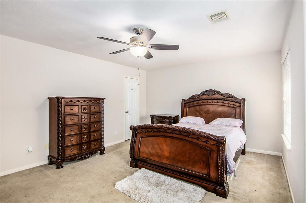 13801 2 Cove Landing Lane, Rosharon, Texas 77583, 5 Bedrooms Bedrooms, 9 Rooms Rooms,3 BathroomsBathrooms,Single-family,For Sale,Cove Landing,63541040