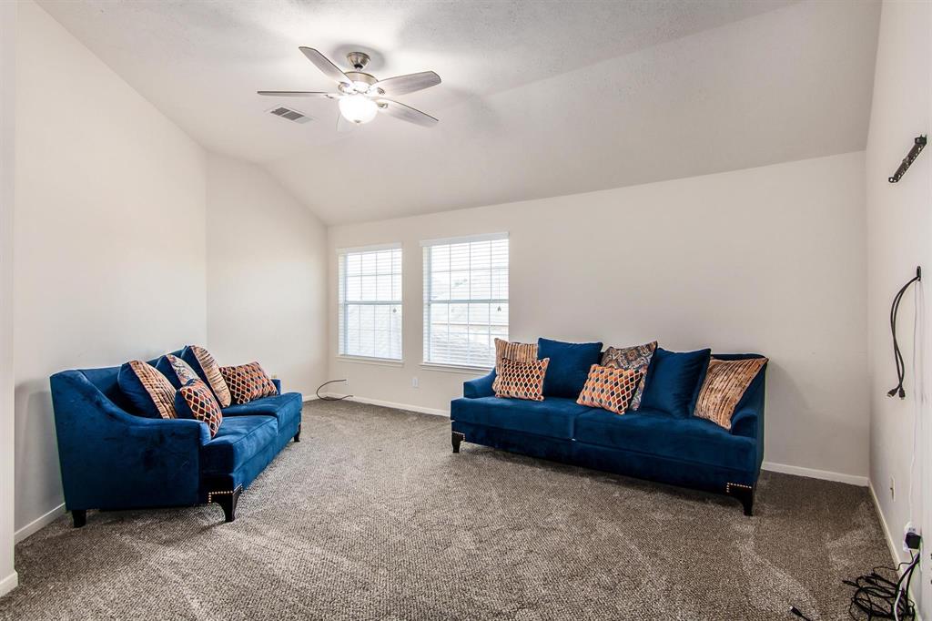 13801 2 Cove Landing Lane, Rosharon, Texas 77583, 5 Bedrooms Bedrooms, 9 Rooms Rooms,3 BathroomsBathrooms,Single-family,For Sale,Cove Landing,63541040