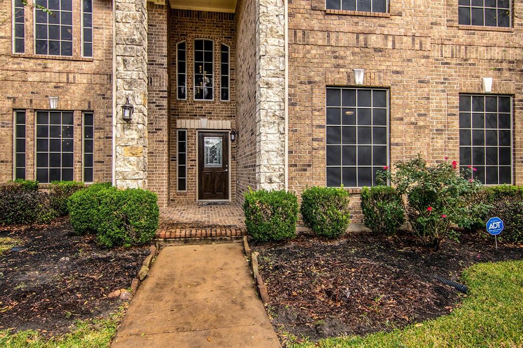 13801 2 Cove Landing Lane, Rosharon, Texas 77583, 5 Bedrooms Bedrooms, 9 Rooms Rooms,3 BathroomsBathrooms,Single-family,For Sale,Cove Landing,63541040