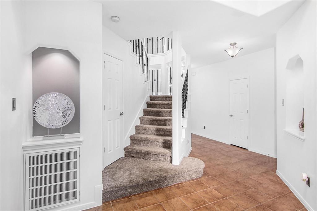 13801 2 Cove Landing Lane, Rosharon, Texas 77583, 5 Bedrooms Bedrooms, 9 Rooms Rooms,3 BathroomsBathrooms,Single-family,For Sale,Cove Landing,63541040