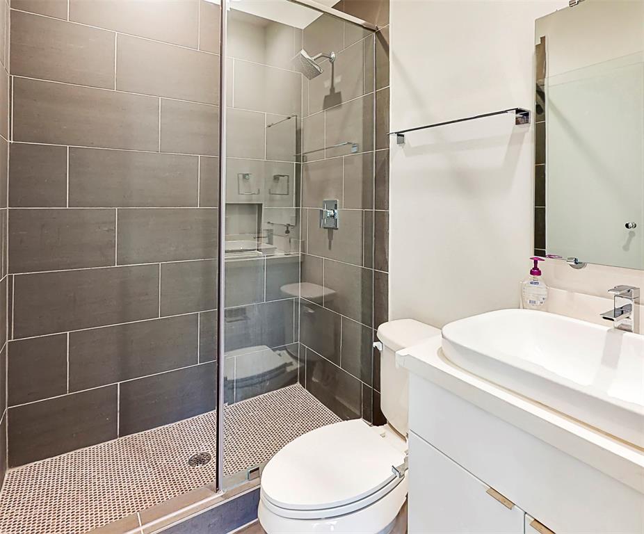 1436 3 W 24th St, Houston, Texas 77008, 3 Bedrooms Bedrooms, 3 Rooms Rooms,3 BathroomsBathrooms,Single-family,For Sale,W 24th St,65586865