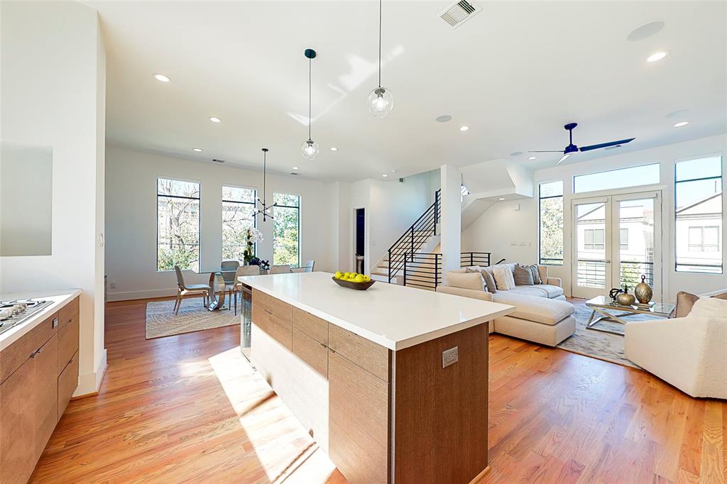 1436 3 W 24th St, Houston, Texas 77008, 3 Bedrooms Bedrooms, 3 Rooms Rooms,3 BathroomsBathrooms,Single-family,For Sale,W 24th St,65586865