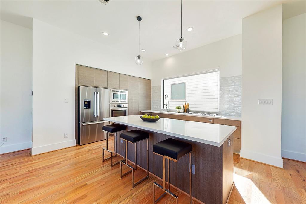 1436 3 W 24th St, Houston, Texas 77008, 3 Bedrooms Bedrooms, 3 Rooms Rooms,3 BathroomsBathrooms,Single-family,For Sale,W 24th St,65586865