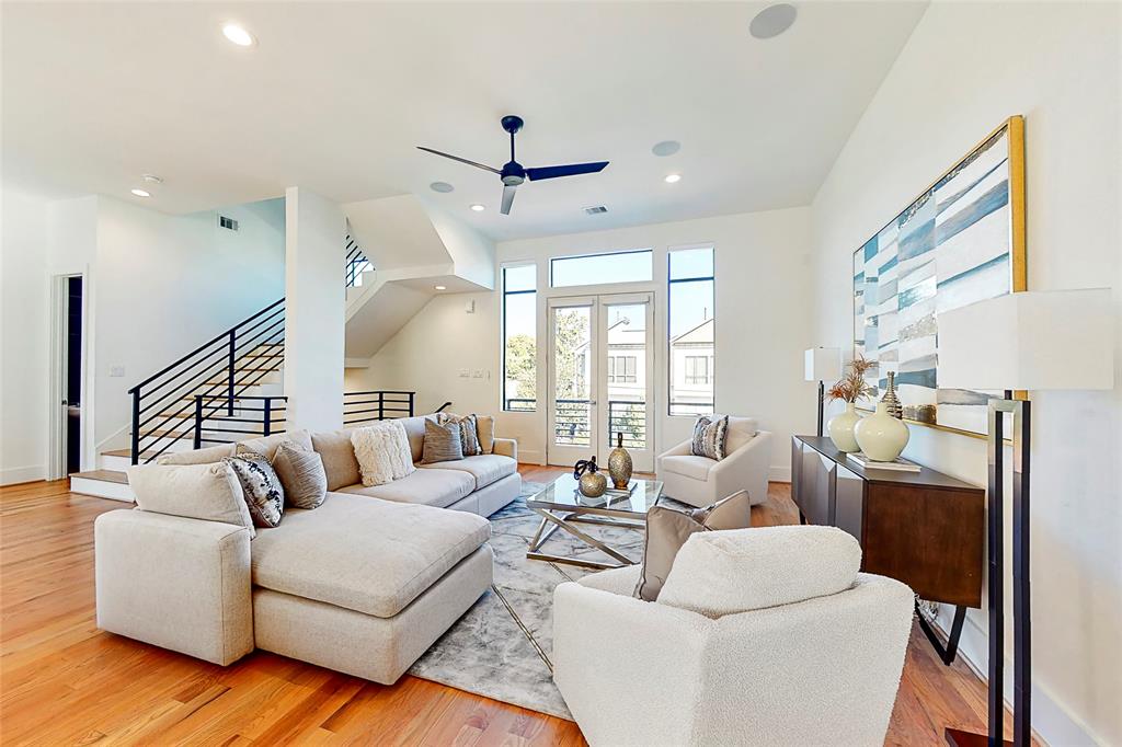 1436 3 W 24th St, Houston, Texas 77008, 3 Bedrooms Bedrooms, 3 Rooms Rooms,3 BathroomsBathrooms,Single-family,For Sale,W 24th St,65586865