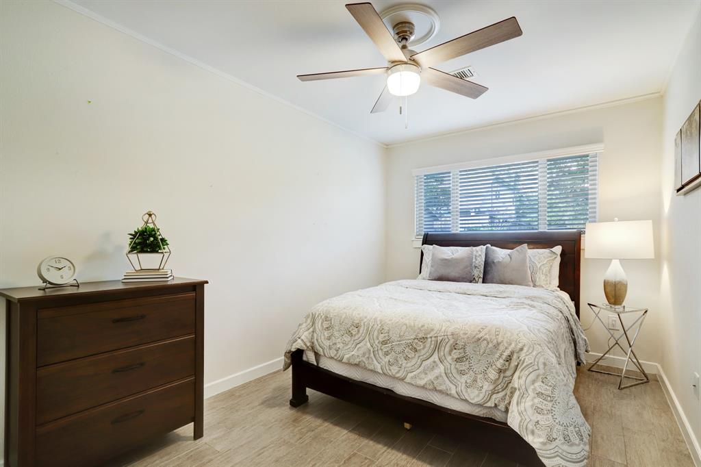 8903 1 Rice Avenue, Houston, Texas 77096, 3 Bedrooms Bedrooms, 8 Rooms Rooms,2 BathroomsBathrooms,Single-family,For Sale,Rice,53022184
