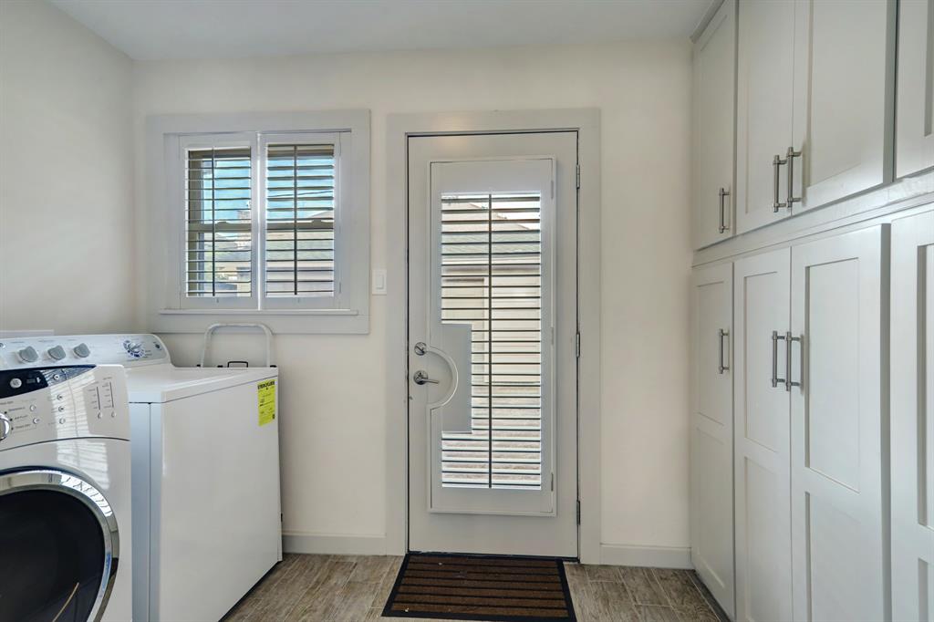8903 1 Rice Avenue, Houston, Texas 77096, 3 Bedrooms Bedrooms, 8 Rooms Rooms,2 BathroomsBathrooms,Single-family,For Sale,Rice,53022184