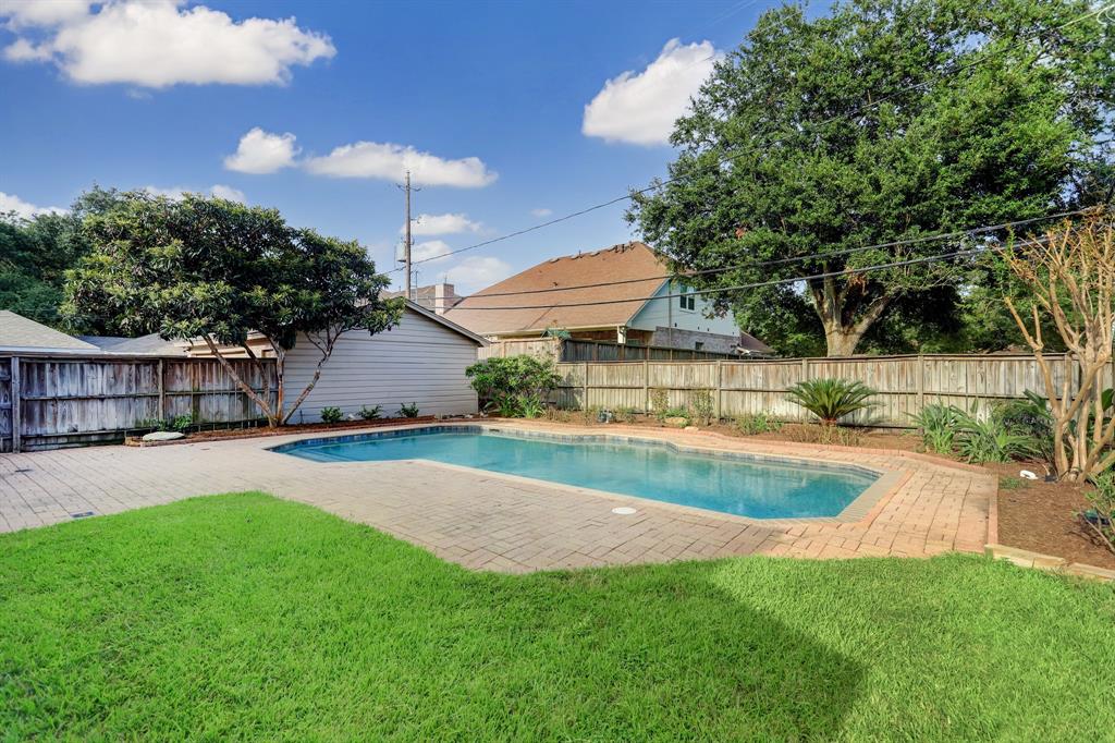 8903 1 Rice Avenue, Houston, Texas 77096, 3 Bedrooms Bedrooms, 8 Rooms Rooms,2 BathroomsBathrooms,Single-family,For Sale,Rice,53022184