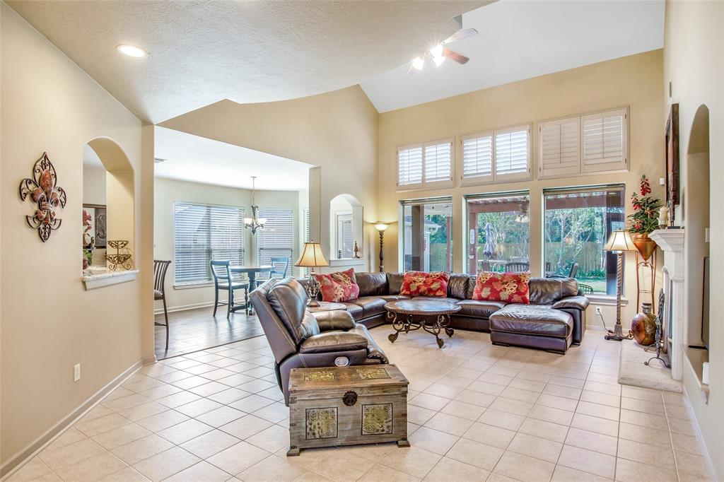 1218 2 Wildwood Lane, Katy, Texas 77494, 4 Bedrooms Bedrooms, 11 Rooms Rooms,3 BathroomsBathrooms,Single-family,For Sale,Wildwood,74774606