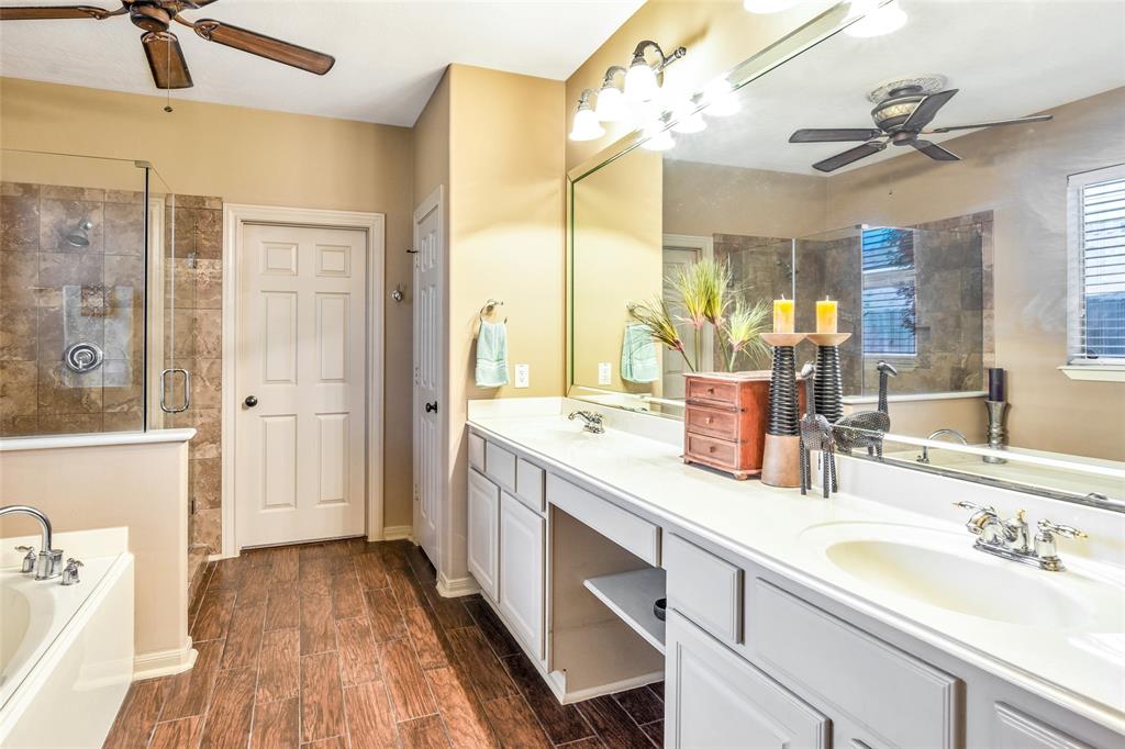 1218 2 Wildwood Lane, Katy, Texas 77494, 4 Bedrooms Bedrooms, 11 Rooms Rooms,3 BathroomsBathrooms,Single-family,For Sale,Wildwood,74774606