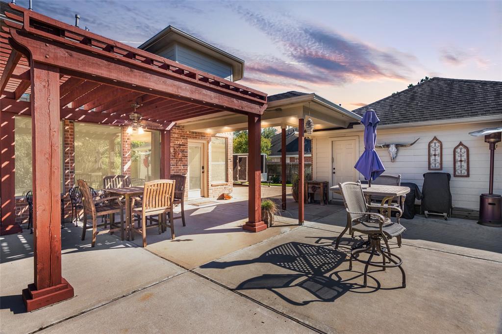 1218 2 Wildwood Lane, Katy, Texas 77494, 4 Bedrooms Bedrooms, 11 Rooms Rooms,3 BathroomsBathrooms,Single-family,For Sale,Wildwood,74774606