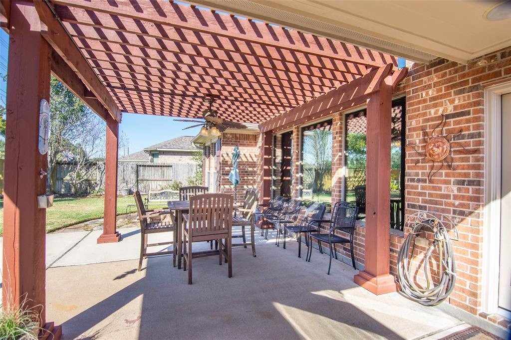 1218 2 Wildwood Lane, Katy, Texas 77494, 4 Bedrooms Bedrooms, 11 Rooms Rooms,3 BathroomsBathrooms,Single-family,For Sale,Wildwood,74774606