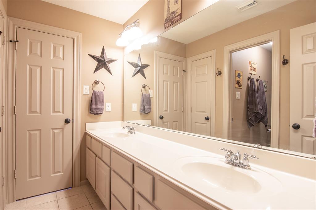 1218 2 Wildwood Lane, Katy, Texas 77494, 4 Bedrooms Bedrooms, 11 Rooms Rooms,3 BathroomsBathrooms,Single-family,For Sale,Wildwood,74774606