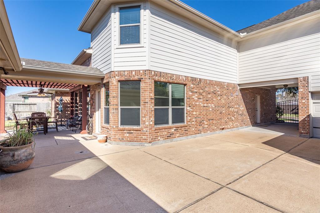 1218 2 Wildwood Lane, Katy, Texas 77494, 4 Bedrooms Bedrooms, 11 Rooms Rooms,3 BathroomsBathrooms,Single-family,For Sale,Wildwood,74774606