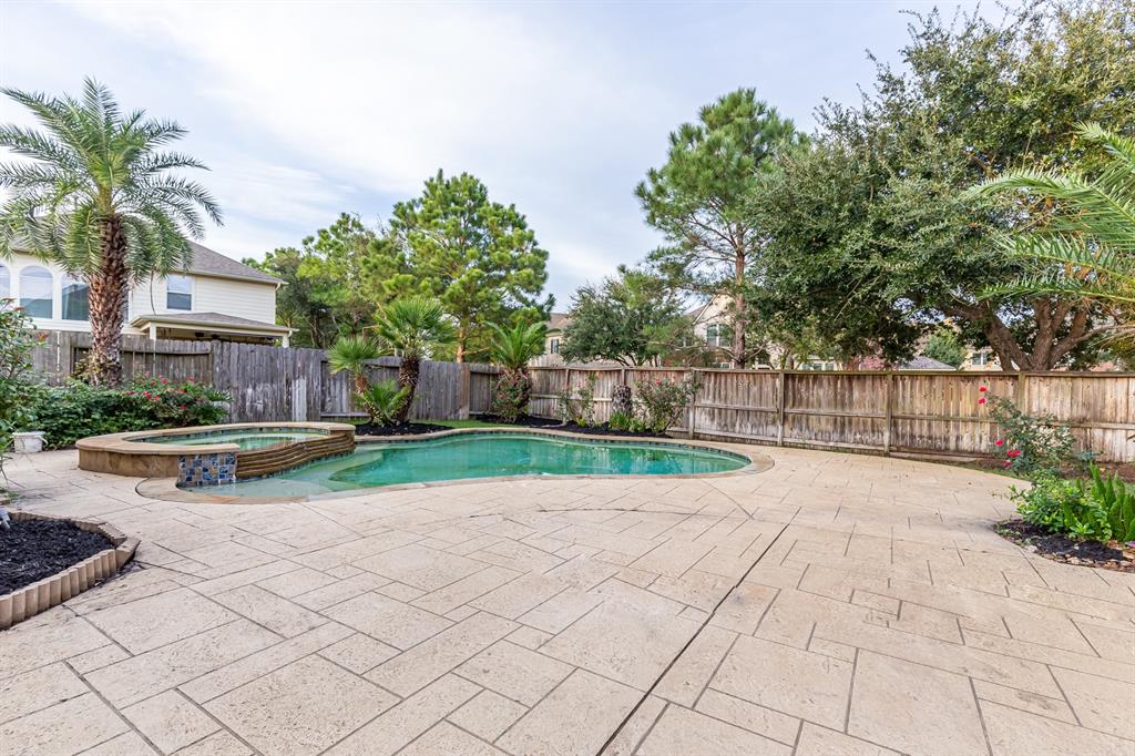 25602 2 Horizon Grove Lane, Katy, Texas 77494, 5 Bedrooms Bedrooms, 10 Rooms Rooms,3 BathroomsBathrooms,Single-family,For Sale,Horizon Grove,11821002