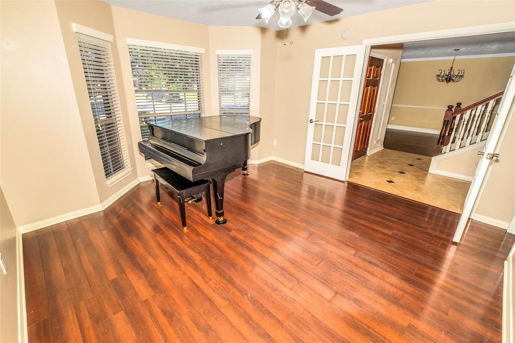 1702 2 Davison Court, League City, Texas 77573, 5 Bedrooms Bedrooms, 10 Rooms Rooms,4 BathroomsBathrooms,Single-family,For Sale,Davison,67108969
