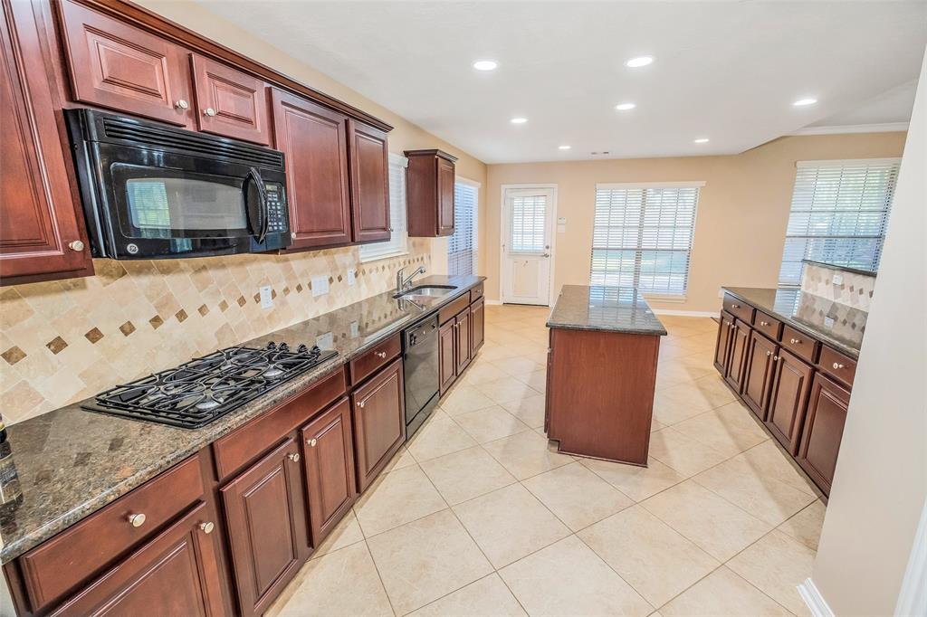 1702 2 Davison Court, League City, Texas 77573, 5 Bedrooms Bedrooms, 10 Rooms Rooms,4 BathroomsBathrooms,Single-family,For Sale,Davison,67108969